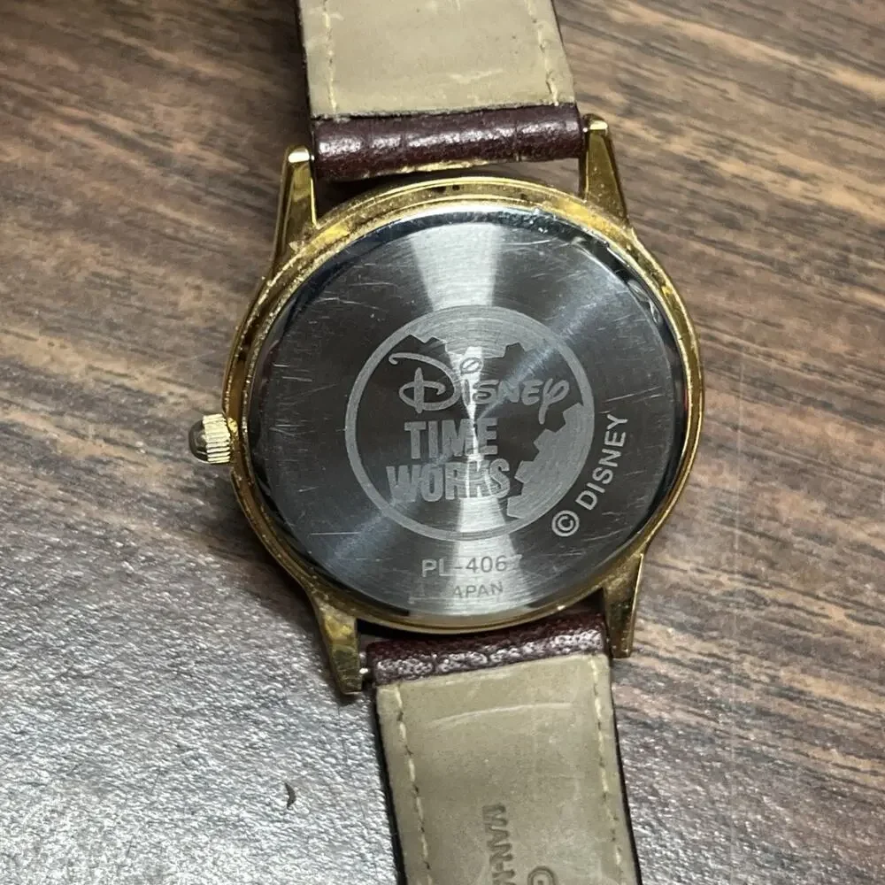 Vintage Gold Tone Tigger Brown Leather Watch Green Face 33mm Case New Battery